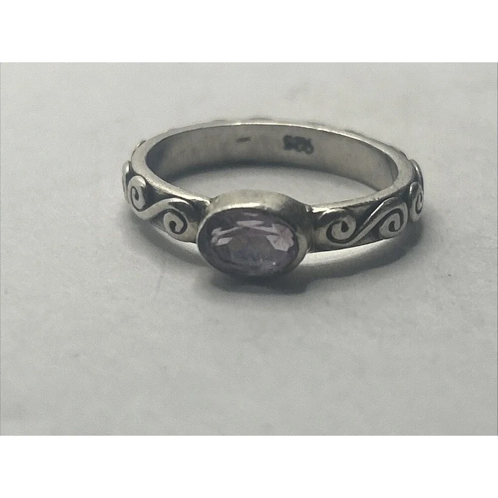925 Sterling Silver Vintage Ring Carved design Oval Amethyst  Size 6, 925